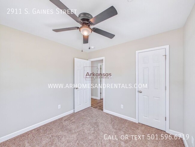 Building Photo - 2911 S Gaines St