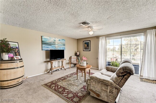 Building Photo - 1914 Ottawa Dr