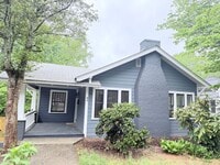 Building Photo - West Asheville Bungalow. 2 bedrooms, 1 bathroom. Great location!
