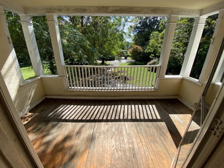 Building Photo - 437 N Highland Ave