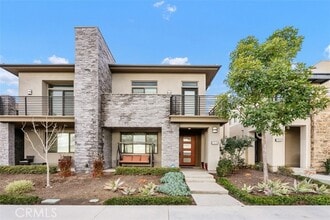 Building Photo - 153 Carmine