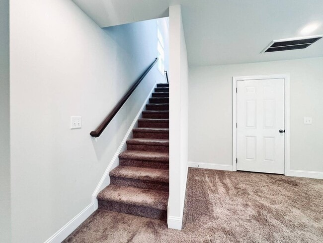 Building Photo - 5220 Stream Stone Way