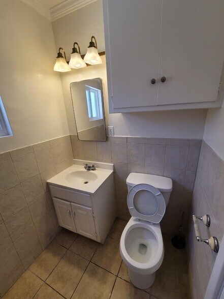 Bathroom - 4327 Maine Ave