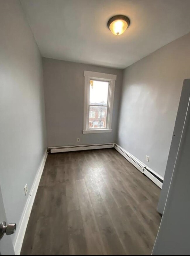 Building Photo - 45 W 54th St