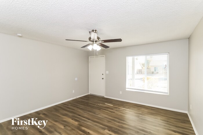 Building Photo - 4050 E Walatowa St