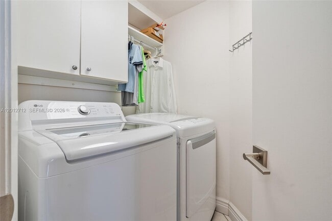 Building Photo - 21205 Yacht Club Dr