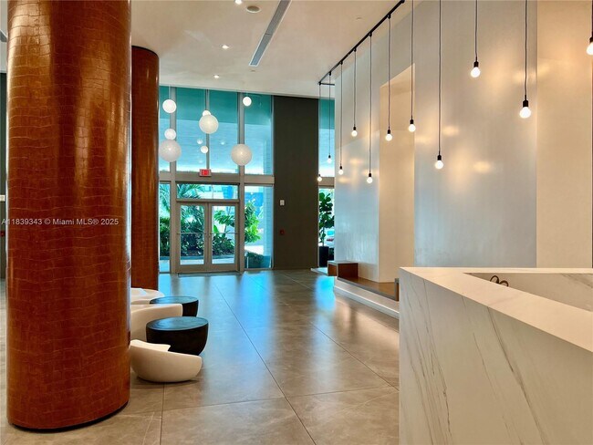 Building Photo - 350 S Miami Ave