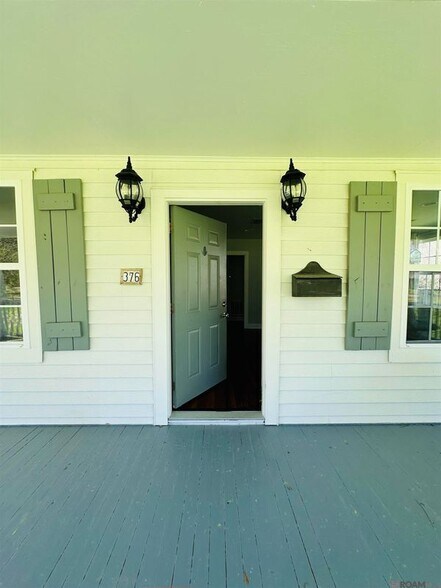 Building Photo - 376 Croydon Ave