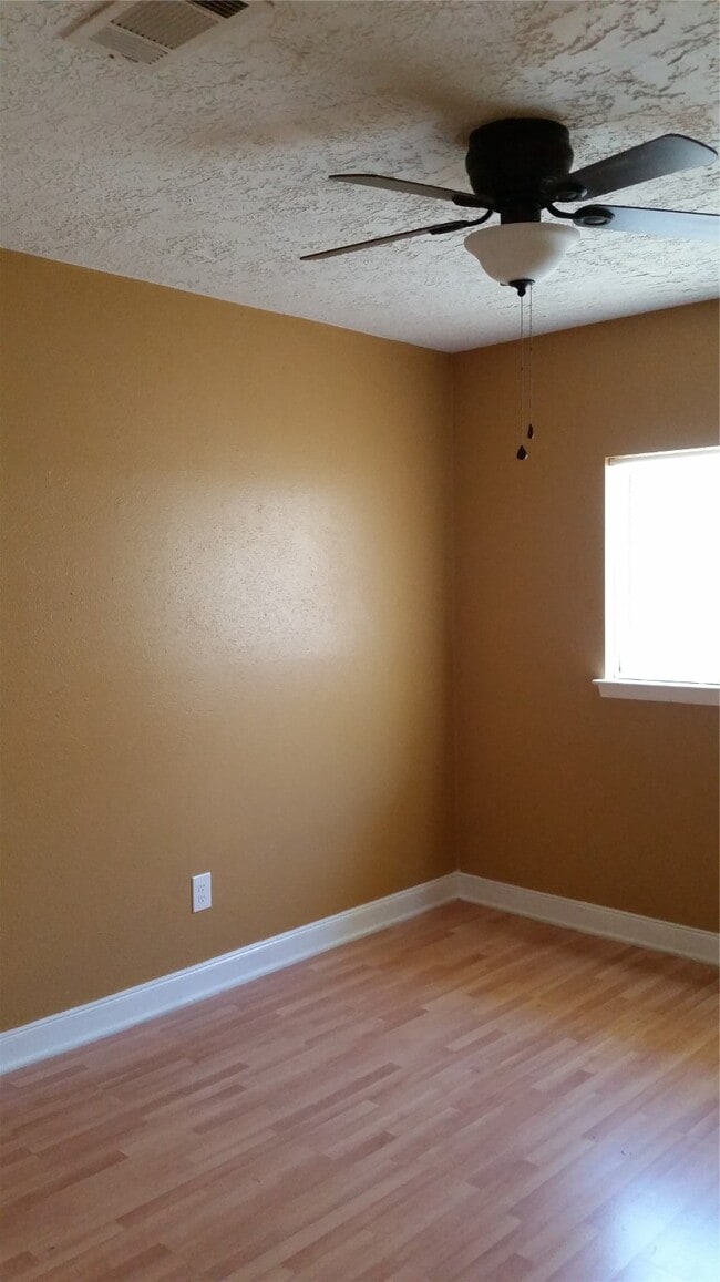 Building Photo - 10927 Wilkenburg Dr