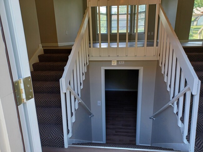 Building Photo - 7006 N Chas Dr