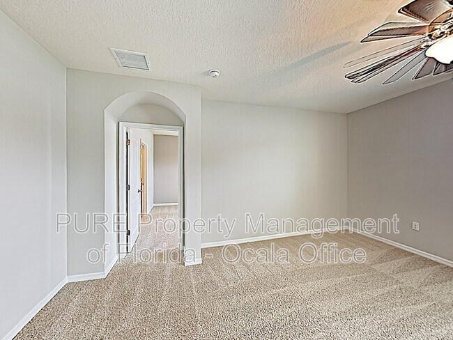 Building Photo - 9730 Pepper Tree Pl