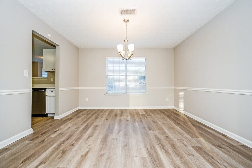 Building Photo - 470 Concord Terrace