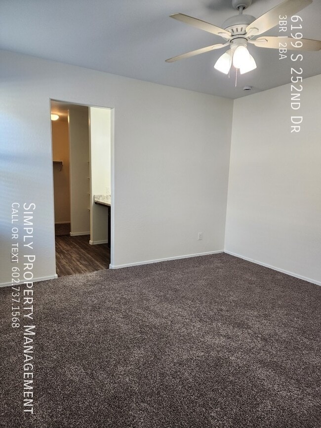 Building Photo - 6199 S 252nd Dr