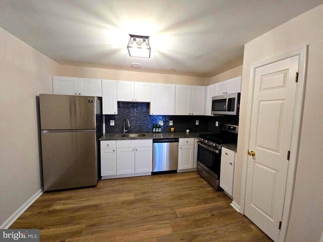 Building Photo - 8868 Goose Landing Cir