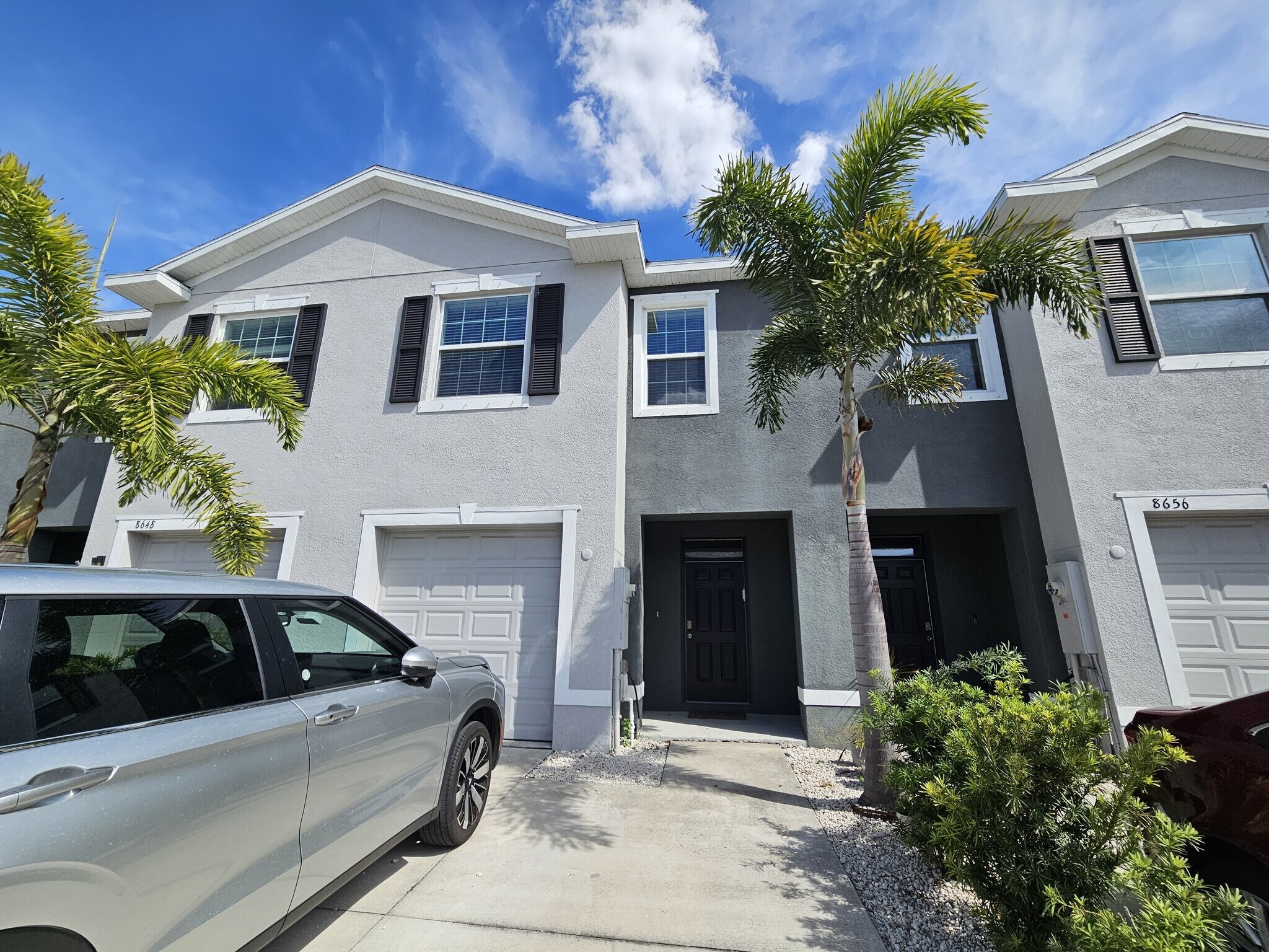 Building Photo - 8652 Milestone Dr