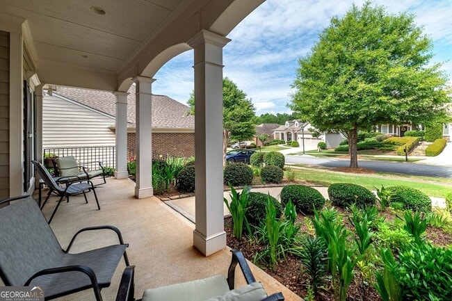 Building Photo - 230 Begonia Ct