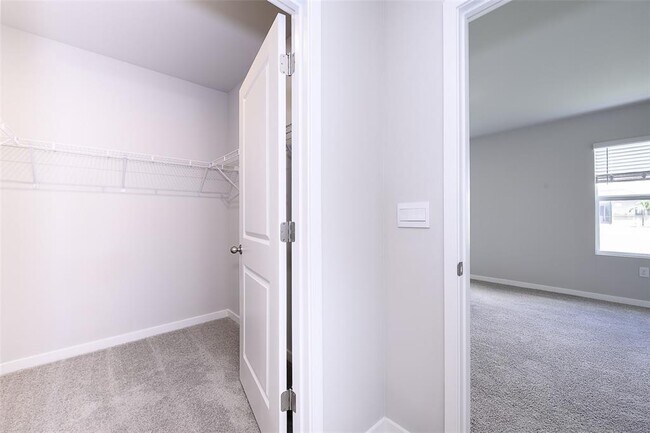 Building Photo - 25110 Alcazar Dr