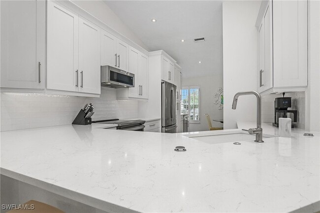 Building Photo - 853 Tanbark Dr