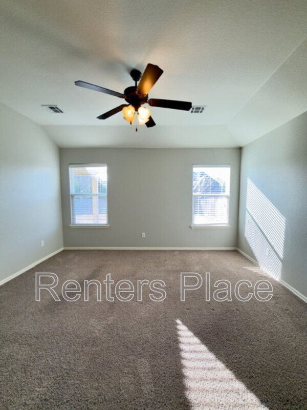 Building Photo - 2012 E 133rd Ct S