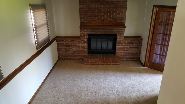 Building Photo - 2900 Eindborough Dr