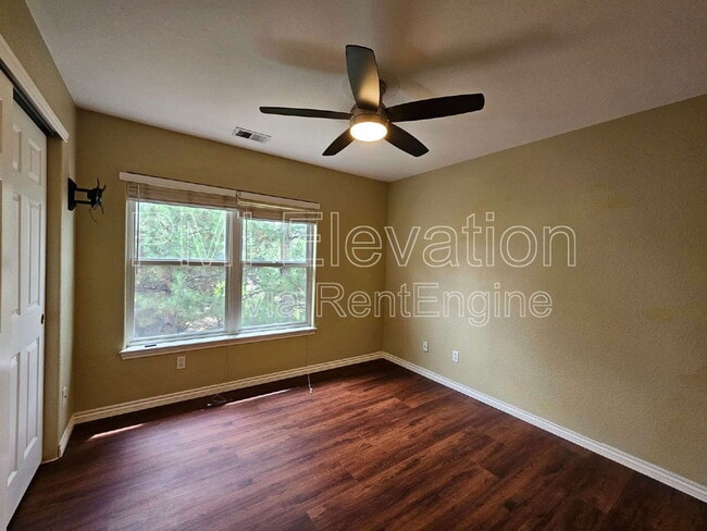 Building Photo - 6697 S Forest Way
