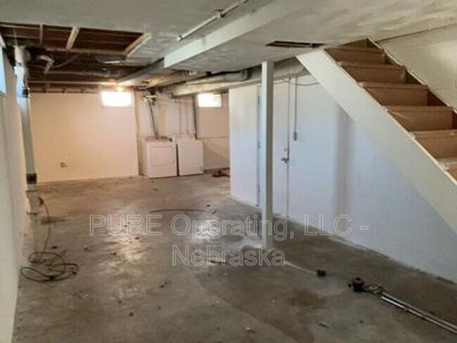 Building Photo - 3107 S 44th St