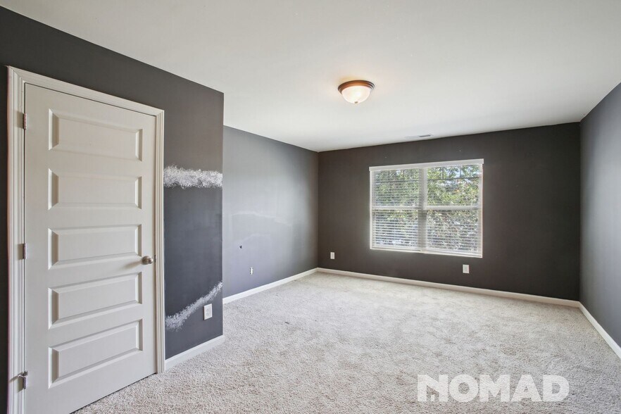 Building Photo - 283 Bandelier Cir