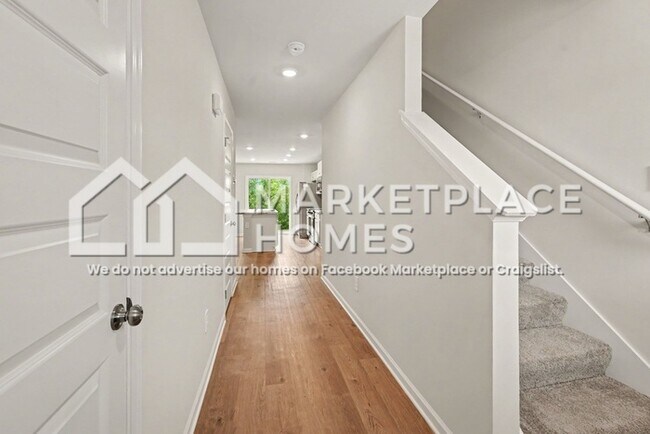 Building Photo - 4145 Hudson Ct SW