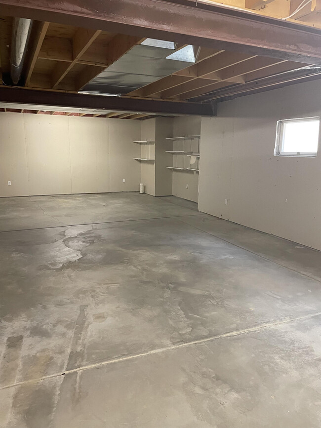 Building Photo - 2534 E 125th Way