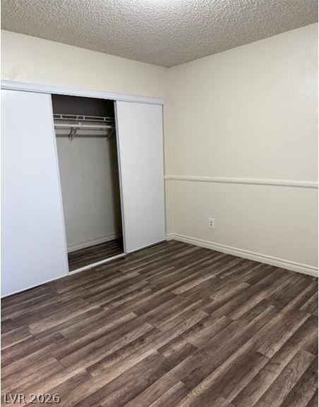 Building Photo - 2121 Chertsey Dr