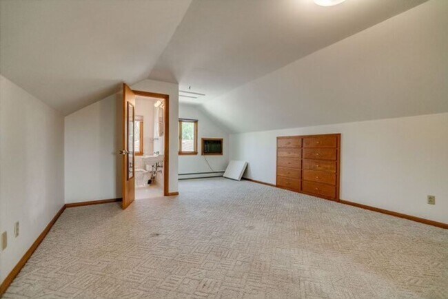 Building Photo - 821 N 15th St