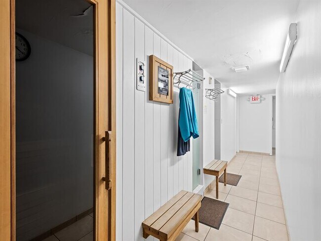 Building Photo - 4100 Galt Ocean Dr