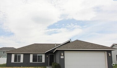Building Photo - 3 bed, 2 bath home in Pasco