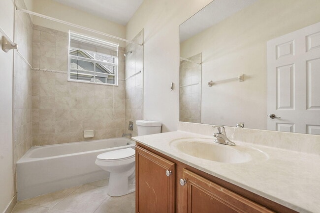 Building Photo - 128 W Royal Palm Cir