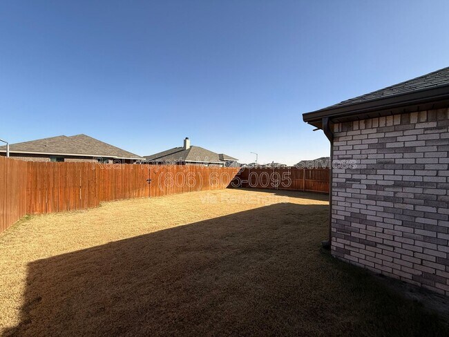 Building Photo - 13719 Avenue R