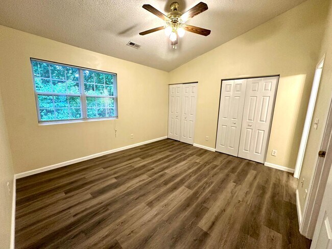 Building Photo - 5732 Prescott Ct