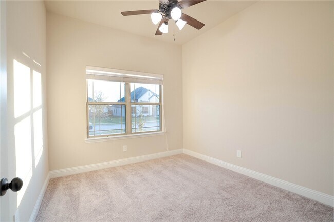 Building Photo - 312 Delaford Dr