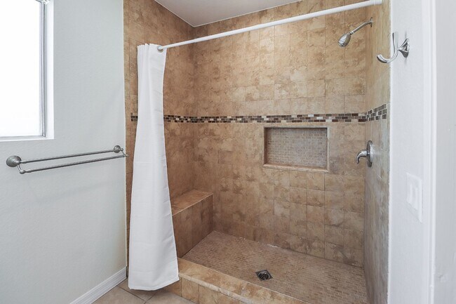 Building Photo - Tarzana 4BR w/downstairs bed + bath, POOL + basketball hoop!