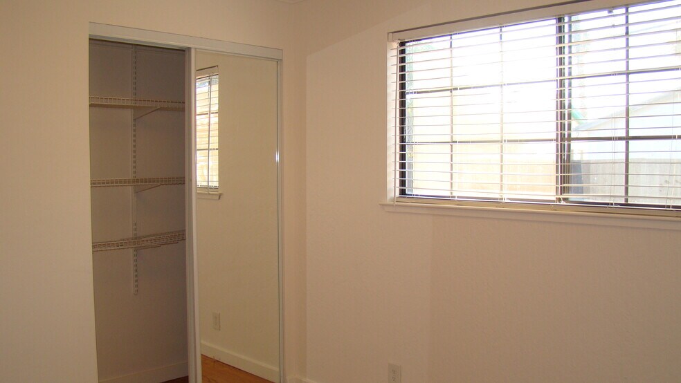 Building Photo - 5119 Silver Reef Dr