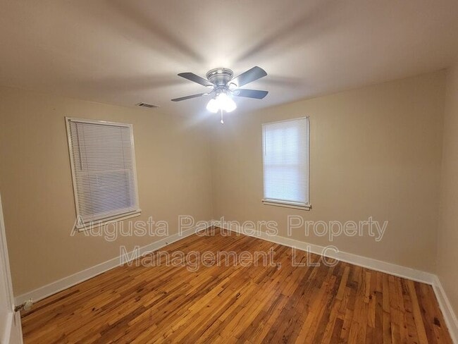 Building Photo - 1927 Wrightsboro Rd