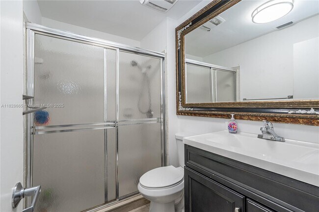 Building Photo - 5452 SW 88th Terrace