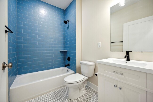 Building Photo - 1804 W Berks St