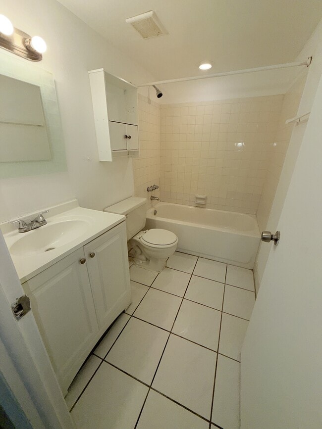 Building Photo - 5755 W 20th Ave