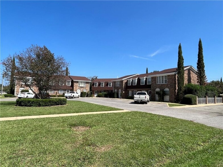 Primary Photo - Cypress Crossings