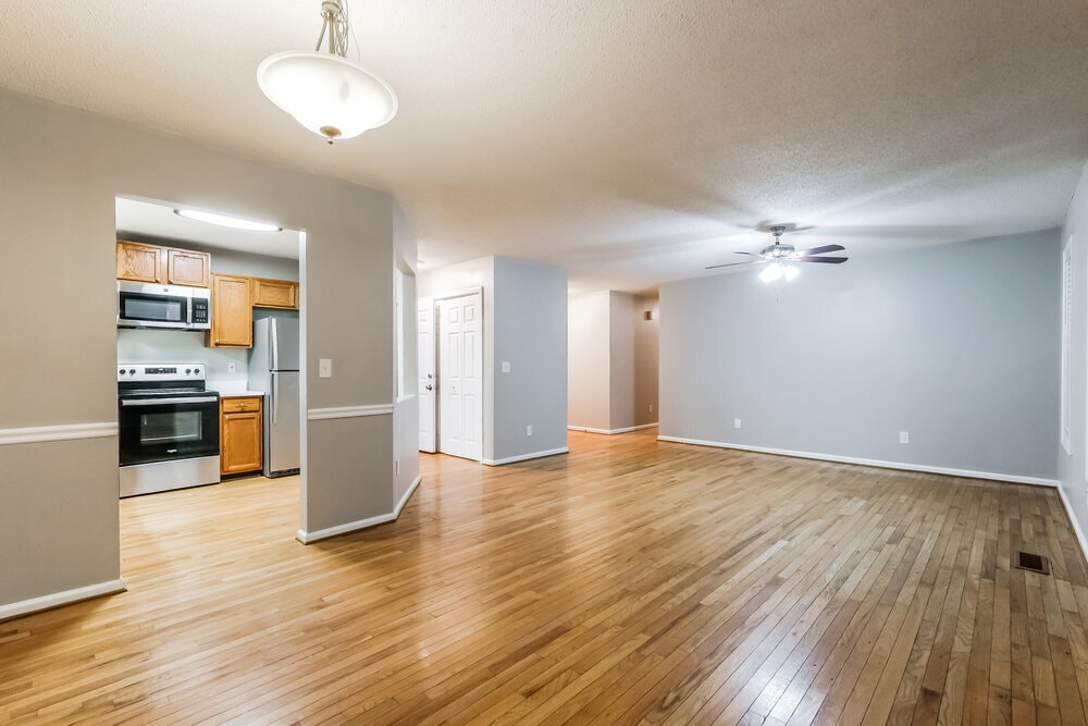 Building Photo - 426 Ivy Crest Dr