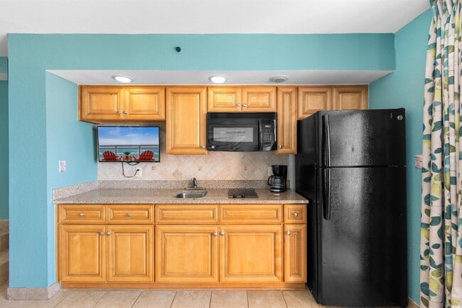 Building Photo - 4800 S Ocean Blvd