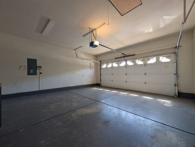 Building Photo - 2752 Chad Dr
