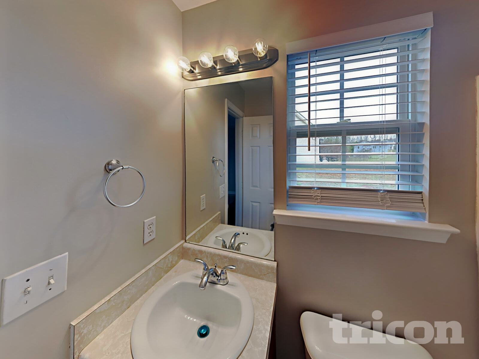 Building Photo - 98 Pin Oak Ct