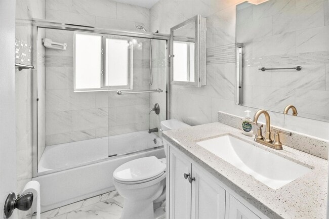 Building Photo - 22493 SW 56th Ave