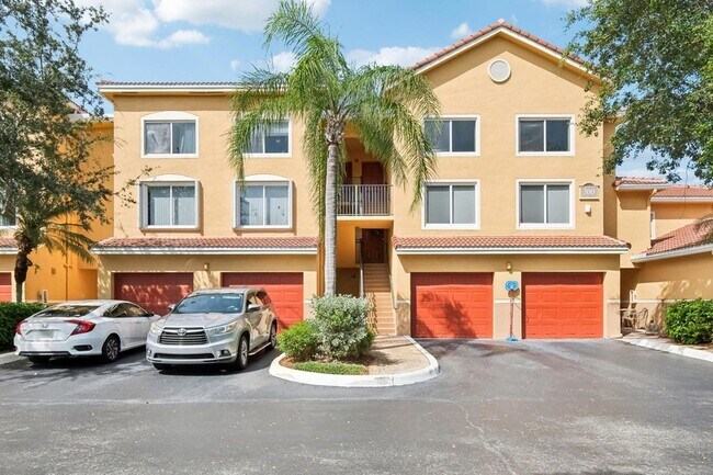Building Photo - 300 Scotia Dr